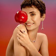 Tiffany &amp; Co.&rsquo;s Campaign Captures the Artisans behind Its Iconic  Diamond Ring