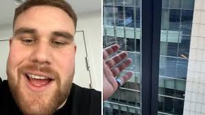 Aussie man's disappointment after forking out for a harbour view hotel  suite in Sydney: 'Are they having a laugh'
