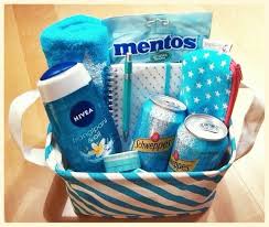 Gift Basket Cute Birthday Gift Ideas For Best Friend Female Gift Basket For A Teenage Girl Teenage Girl Birthday Gifts Girl Gift Baskets Teenage Girl Birthday