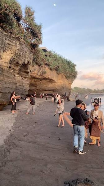 Pantai Nyanyi