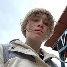 Linda Bourland's Instagram, Twitter & Facebook