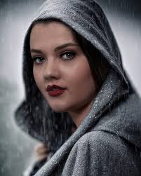 Lucy #portraitphotography #portrait #rainyday #rainydaywoman #mysterious  #drama #wideopen