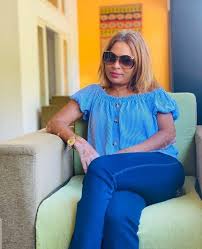 Niuma pink lotion smooths and softens your skin, tones and brightens the complexion, helps to clear spots and blemishes and protects against bacteria. Niuma Mohammed Fashion Actresses Women