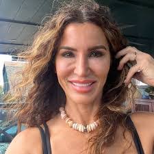 Cindy Masterson's Instagram, Twitter & Facebook