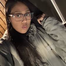 Does anyone have a pretty easy tamales recipe? I've never made them before  but I'd love to learn!