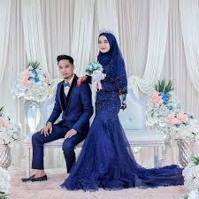 Inspirasi gaun pengantin muslim dan muslimah menggunakan hijab syar'i dengan nuansa modern dan mewah 2021 yang simple dan. Baju Pengantin Biru Diary Hijaber