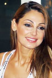 Una nuova smentita da parte di anna tatangelo che non ha nessun nuovo fidanzato e rimane single. Anna Tatangelo Wikipedia