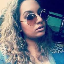 Flora Castro's Instagram, Twitter & Facebook