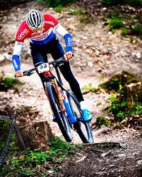 While in fifth place in the lead group, the man who wore the yellow jersey at the start of the tour de france flipped over the handlebars after falling off a rock, and then slid down a slope. Mathieu Van Der Poel On Mountainbike Uci Mtb World Cup 2019 In Albstadt Germany Mathieuvanderpoel Corendoncircus Mountain Mountainbike Mtb Veldrijden
