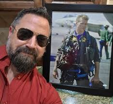 I know, its like looking at brothers.