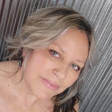 Roxy Baker's Instagram, Twitter & Facebook