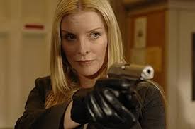 Black Swarm : Englund, Robert, Heitmeyer, Jane, Roberts, Sebastien,  Winning, David: Amazon.nl: DVD & Blu-ray