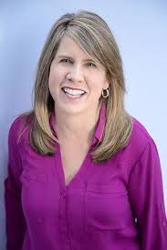 Clash of the Couples: A Humorous Collection of Completely Absurd Lovers'  Squabbles and Relationship Spats: Crystal Ponti, Meredith Spidel, Camille  DeFer Thompson, Mary Widdicks: 9780989955331: Amazon.com: Books