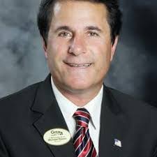 Michael Razavi's Instagram, Twitter & Facebook