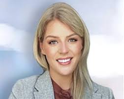 Lauren Pedersen's Instagram, Twitter & Facebook