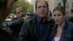 Special victims unit aired while the previous showrunner, warren leight returned to oversee the season. All Things Law And Order Law Order Svu Ace Recap Review
