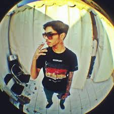 Onadio leonardo arya atau onad adalah vokalis baru killing me inside menggantikan sansan yang fokus. Gaya Rambut Onadio Leonardo Model Rambut