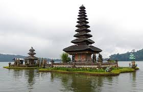 175 kb ulun danu temple, bali; Ulun Danu Bratan Temple Bali S Postcard Perfect Pit Stop