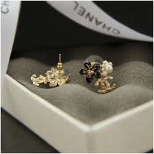 Chanel 香奈兒 愛心水鑽粉色針式耳環 cc heart earrings 04 a【二手名牌 brand off】. Chanelå±±èŒ¶èŠ±è€³ç'° å„ªæƒ æŽ¨è–¦ 2021å¹´7æœˆ è¦çš®è³¼ç‰©å°ç£