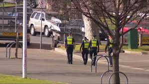 What do stage three lockdown restrictions mean for melbourne? Australia Cierra Negocios No Esenciales En Melbourne Para Frenar La Covid 19 Noticias Rtpa