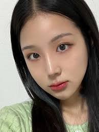 漂亮下巴好像有點內縮