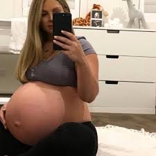Ab wann hat man bei gesehen das sich am bauch was tut? Mobbing Und Beleidigungen Fur Diese Mutter Weil Ihr Babybauch Zu Gross Ist Video Brigitte De