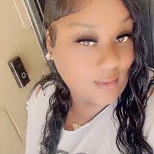 Twin Parent Question: Had 33 & 4 day week appointment for DiDi twins. Baby  A weighs 4 lb 8 oz and Baby B weighs 5 lbs 6 oz. Doc said everything looks