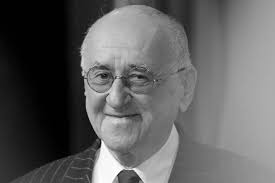 Jurist, moderator, fernsehproduzent, einer der das leben genießt. Whvez U7jaj7cm
