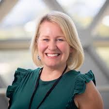 Sarah Eley's Instagram, Twitter & Facebook