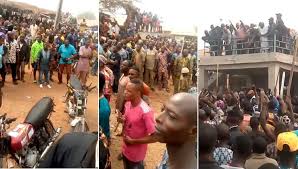 Many had asked on social media, but of course, residents of oyo and osun know igboho as a household name. Fulanis On The Run As Sunday Igboho Supporters Chase Them From Igangan In Oyo Video Authentic News Giant