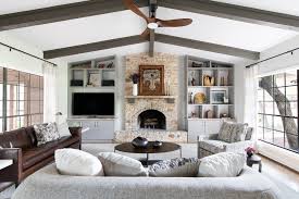 Explore vaulted ceiling design ideas using wood look ceiling planks from armstrong ceilings. 75 Beautiful Vaulted Ceiling Family Room Pictures Ideas April 2021 Houzz
