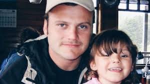 Hija de Roberto Bruce se gradúa a 10 años de la muerte de su padre —  Pudahuel