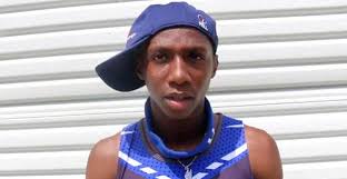 Florida teenager erriyon knighton toppled usain bolt's 200m mark for athletes under 18 at an erriyon knighton, left, chose to turn professional while a junior at tampa hillsborough high school. Report 16 Year Old Sprint Phenom Erriyon Knighton Signs With Adidas