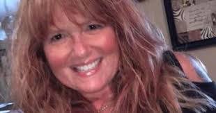 Lynne Bridges's Instagram, Twitter & Facebook