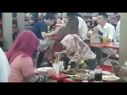 Sultan pahang keenam sultan abdullah akan memakai gelaran rasmi sebagai sultan abdullah ri'ayatuddin al mustafa billah. Pakai Tudung Tapi Minum Arak Youtube