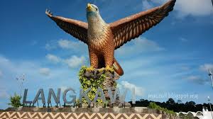 Feb 24, 2020 · antara hidupan liar yang terdapat di sini adalah monyet, burung helang, burung enggang, kelawar dan banyak lagi. Throwback Family Trip Ke Langkawi Dataran Lang Langkawi Mama Maszull