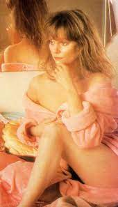 Lesley Ann Warren - Free pics, galleries & more at Babepedia