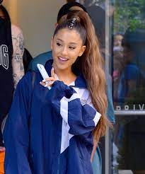 23 Reasons You Should Stan Ariana Grande S Ever Evolving Ponytail Refinery29 Ariana Grande Hair Color Ariana Grande Ponytail Ariana Grande Hair