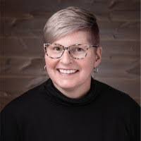 Jennifer Hyre's Instagram, Twitter & Facebook