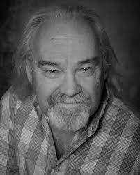 🌸 SOIRÉE POÉSIE AU PUB À LA DÉRIVE 🌸 UNE PINTE OU UN VERS? 11 NOVEMBRE  19H Notre soirée poésie du 11 novembre prochain accueillera comme invité,  Jean-Marc Dalpé, auteur dramatique, romancier,