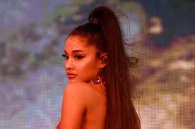 Grande also chose to wear her new platinum hair styled in a. Ariana Grande Got A Short Bob Haircut And It Is Great