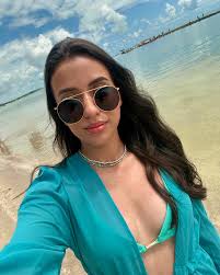 🧡💛🩷☀️💦🏝️