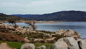 water release from californias folsom lake prompts experts