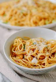 Asian Garlic Noodles 20 Minute Recipe The Woks Of Life Recipe Garlic Noodles Recipes Noodle Recipes Homemade