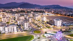 Cel rezidenţial, prin dezvoltarea coresi avantgarden şi office, prin coresi business campus, unul din cele mai vibrante parcuri de afaceri din braşov, potrivit agerpres. Foto Grupul Auchan Deschide La BraÈov Primul SÄu Hotel Profit Ro
