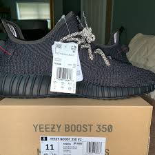 The soft top layer in the footbed offers immediate step in comfort. Adidas X Kanye West Yeezy Boost 350 V2 Black Rf