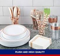 250 Count Rose Gold Disposable Plastic Dinnerware Set, 50 Rose Gold Plastic  Plates, 25 Silverware, 25 Cups and Straws, 50 Napkins, Perfect for Wedding  ...