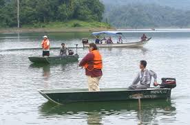 Tasik kenyir juga terkenal dengan permandangan yang indah. Musim Tengkujuh Datang Lagi Tasik Kenyir Diserbu Pelancong Lubuk Ikan Buat Kaki Pancing Destinasi Mstar