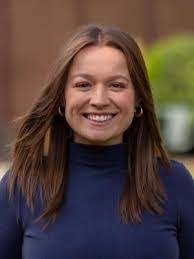 Alexis Murrell's Instagram, Twitter & Facebook