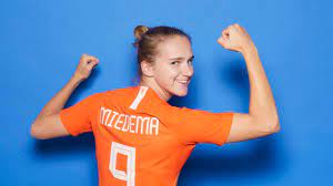 Anna margaretha marina astrid vivianne miedema ron (dutch pronunciation: Viv Miedema Modelled Herself On Van Persie Thankyou Robin Just Arsenal News